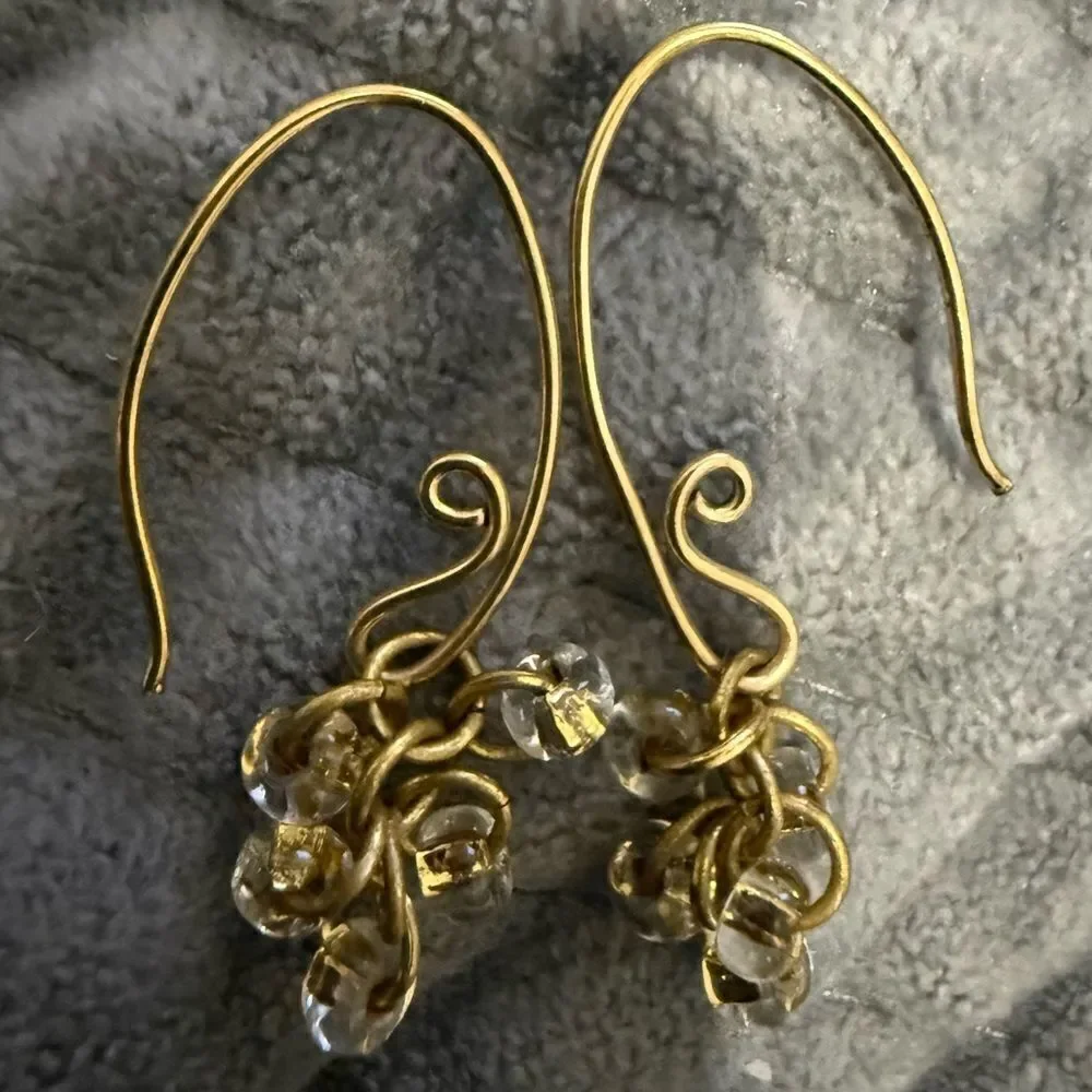 DESIGNER-STYLE GOLD DROP EARRINGS WITH CLEAR BEADS